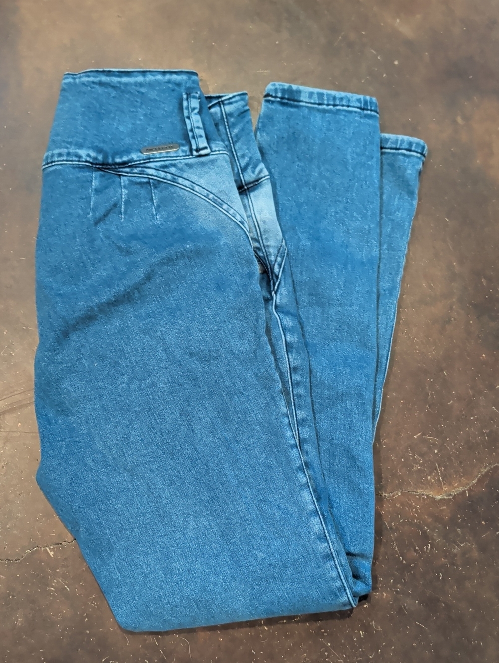 Classic High-Rise Skinny Jeans in Medium Blue